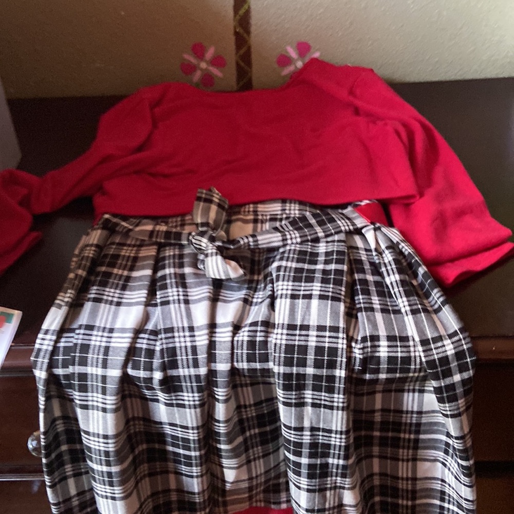 Dress - Picture 7 of 8